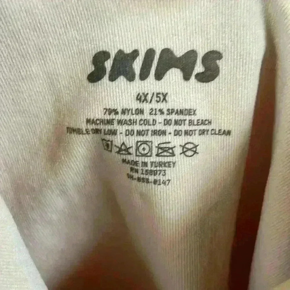 SKIMS NWOB-Sculpting Mid-Thigh Maternity Compression Bodysuit Size 4x/5x - Picture 9 of 9